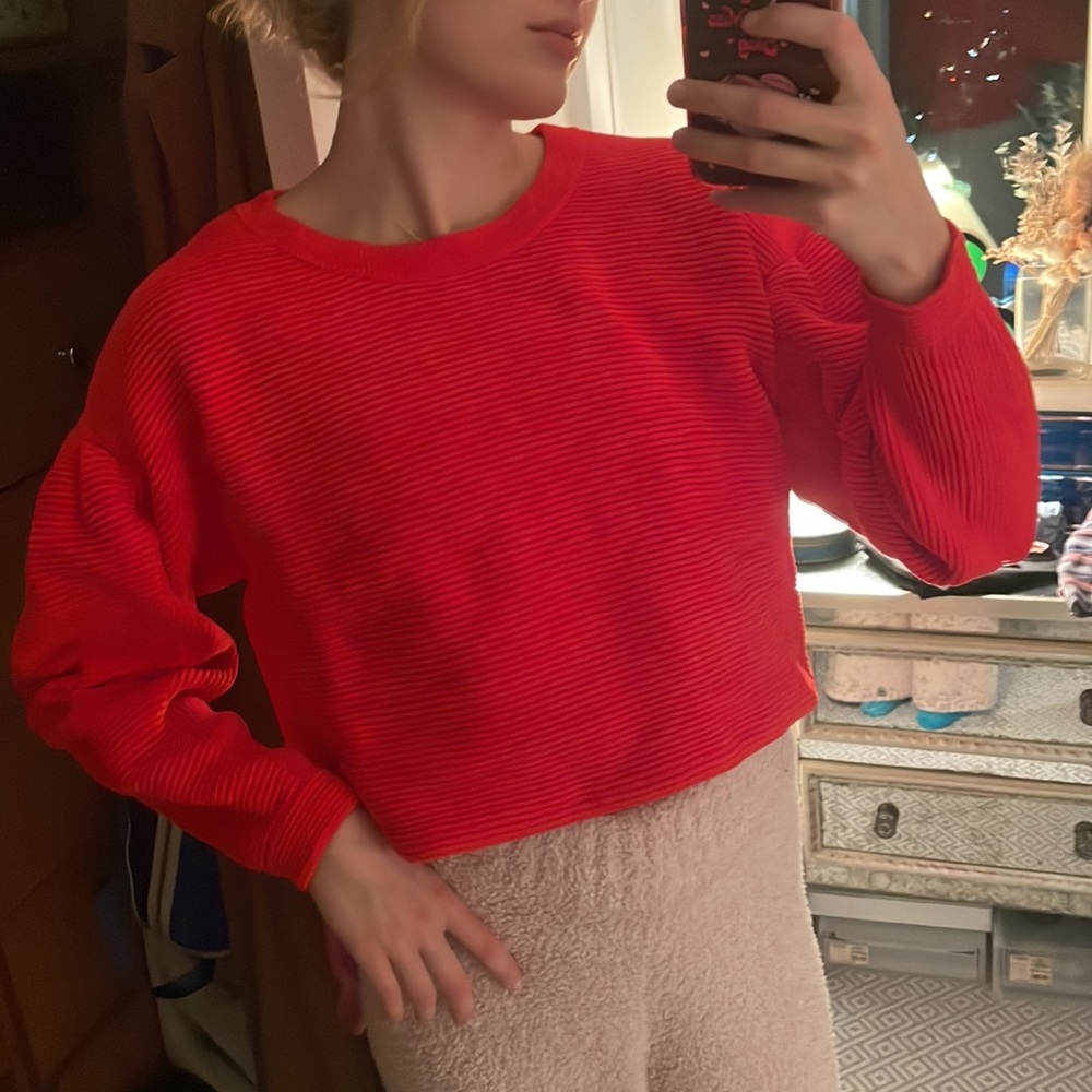 Cropped Intermix Sweater - Picture 4 of 4